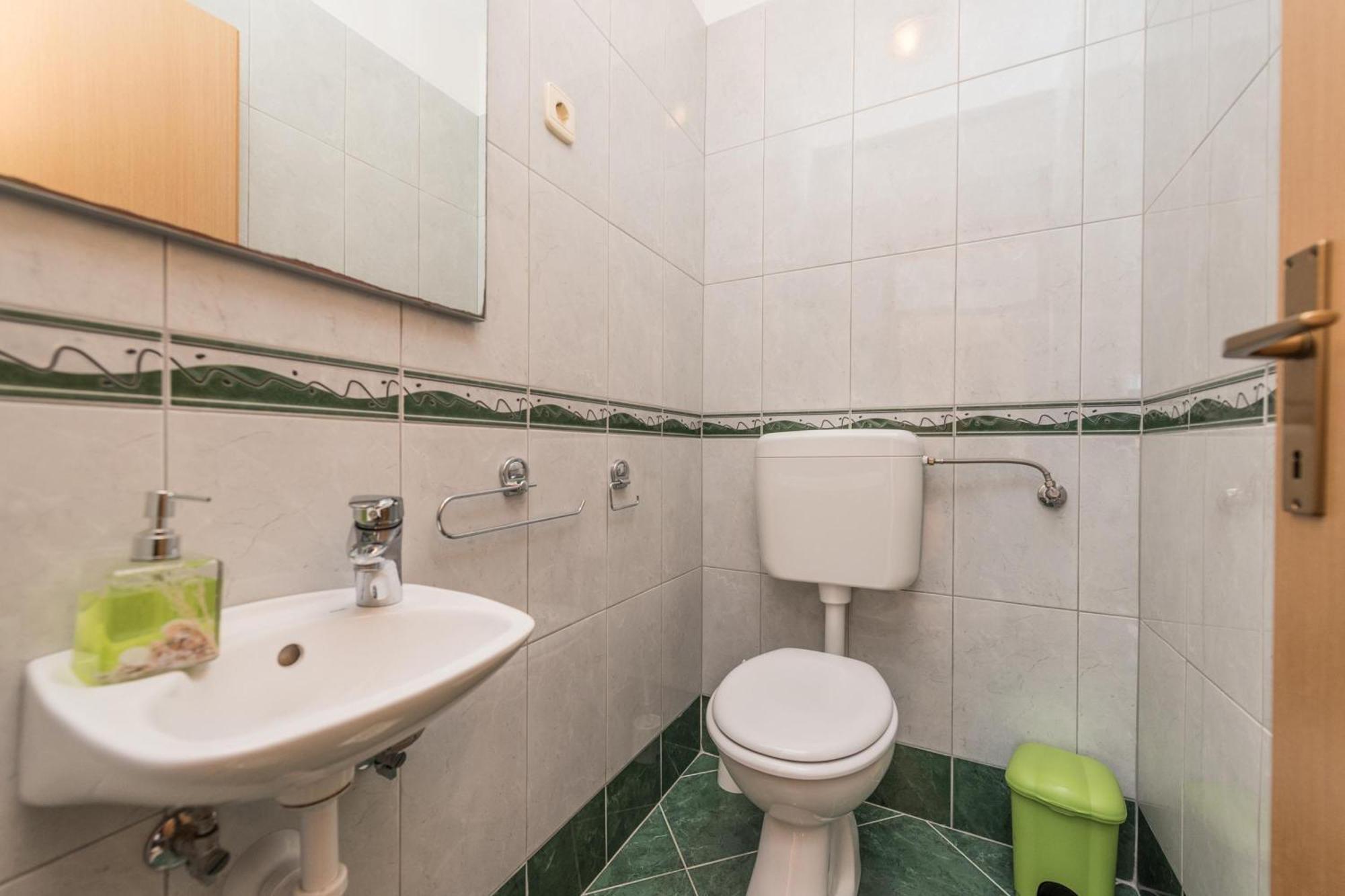 Family Friendly Pool House Ana - Happy Rentals Bibinje Eksteriør bilde