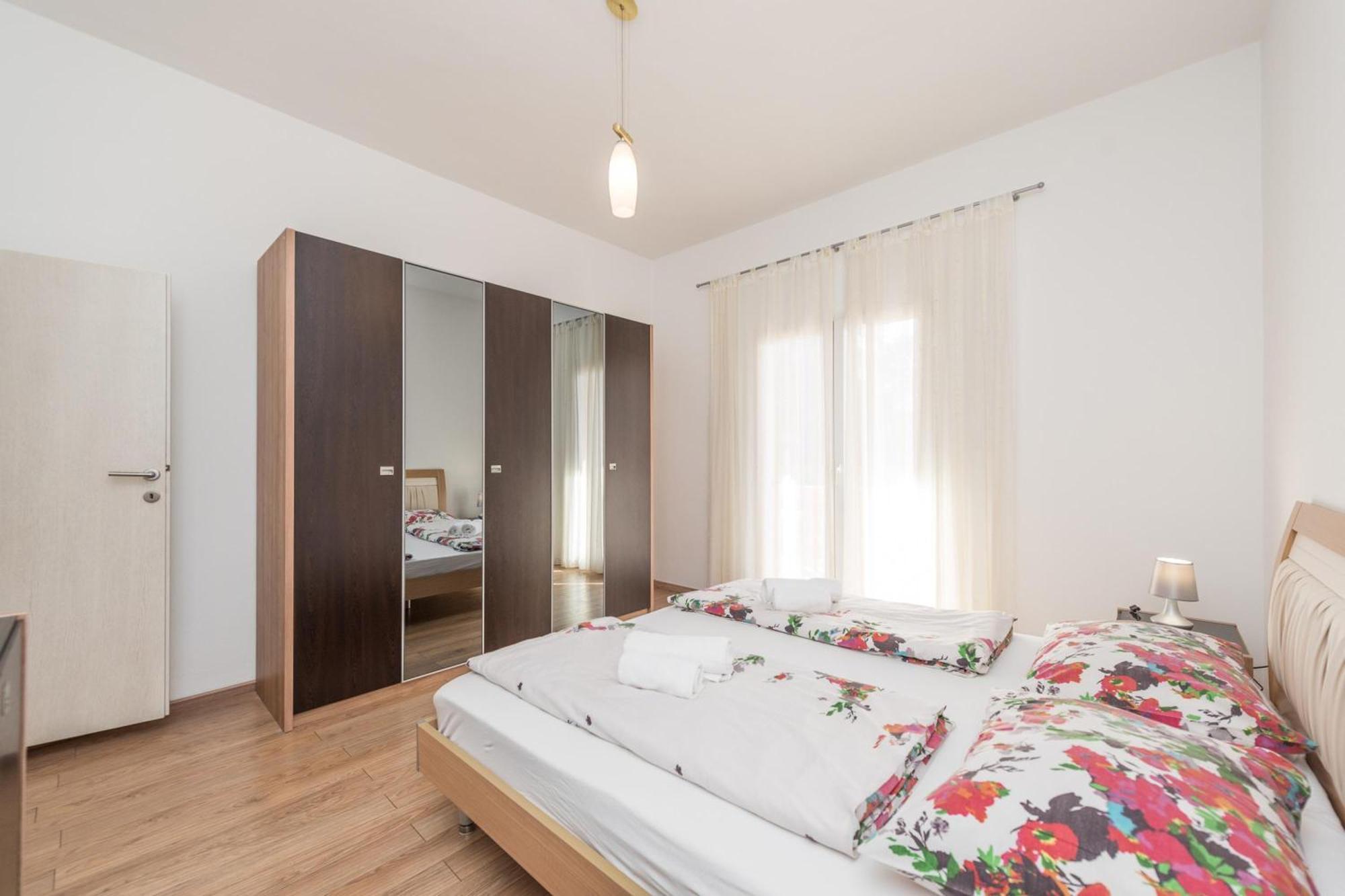 Family Friendly Pool House Ana - Happy Rentals Bibinje Eksteriør bilde