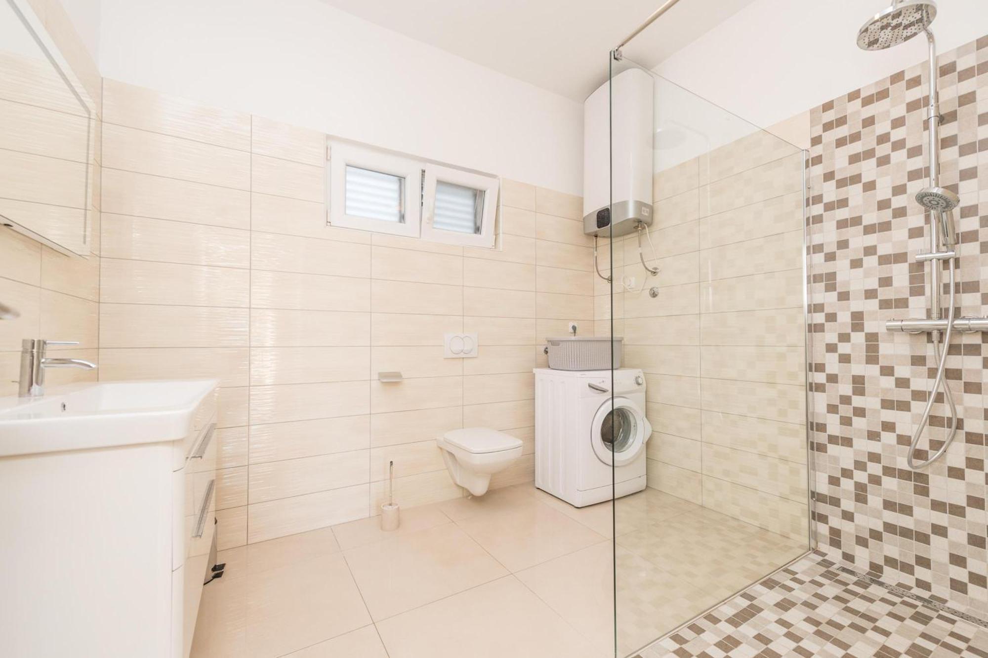 Family Friendly Pool House Ana - Happy Rentals Bibinje Eksteriør bilde