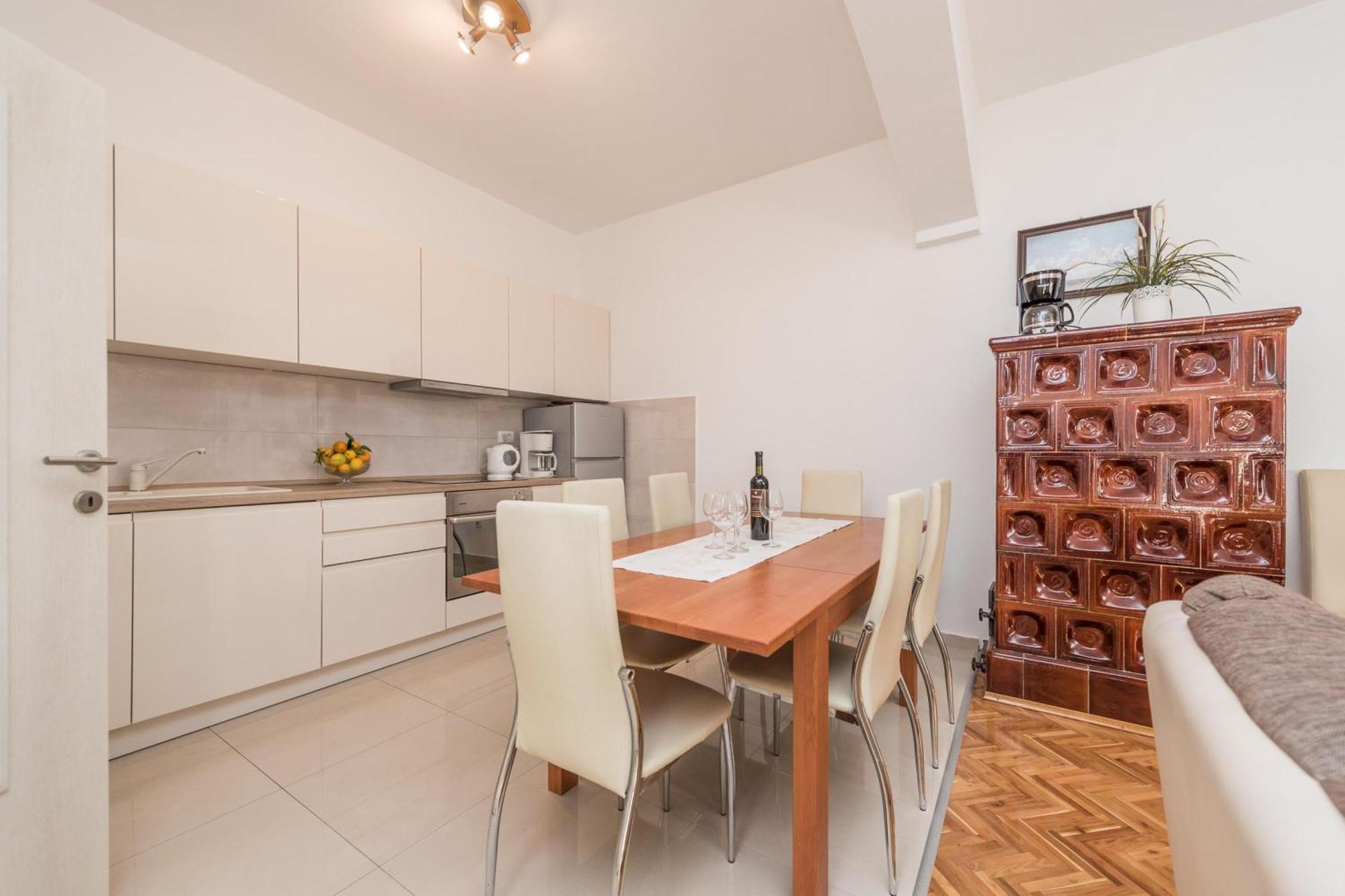 Family Friendly Pool House Ana - Happy Rentals Bibinje Eksteriør bilde