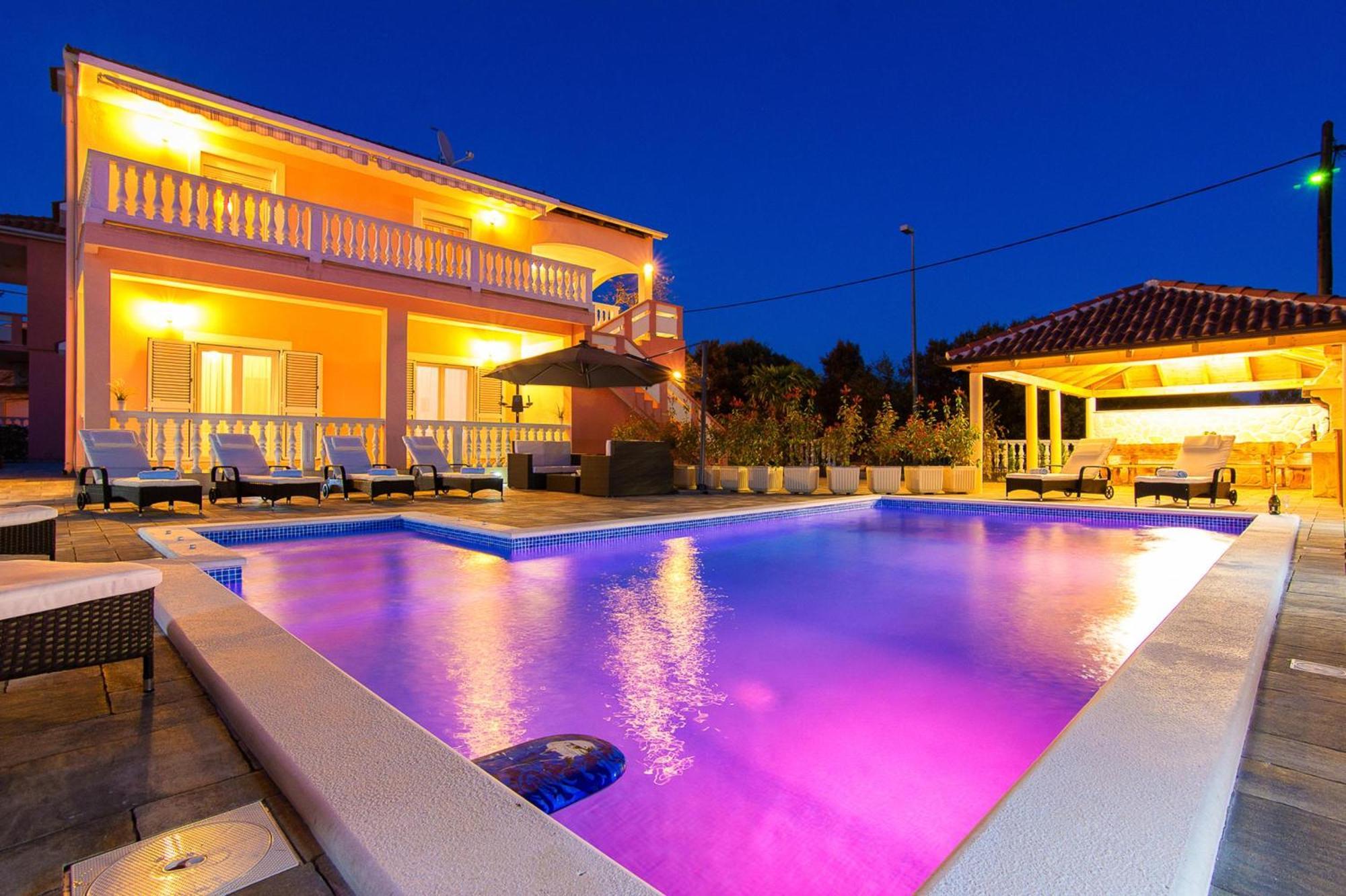 Family Friendly Pool House Ana - Happy Rentals Bibinje Eksteriør bilde